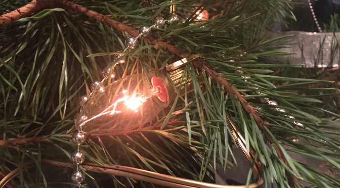DIY-Gold Christmas Lights